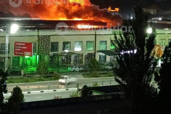 Shahrisabzda ikkita do‘kon yonib ketdi