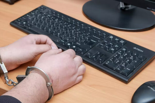 Toshkentda sobiq soliq xodimiga jinoyat ishi qo‘zg‘atildi