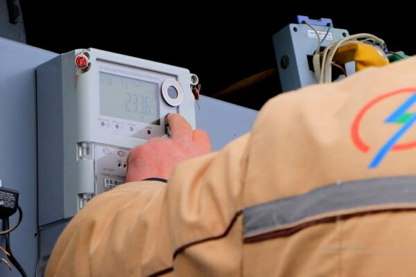 Toshkentda chiqindidan qarzdorlarning elektr to‘loviga cheklov kiritish boshlandi