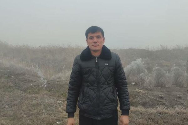 Fargʻonada maktab direktori nohaq ishdan bo‘shatilganidan keyin lavozimiga qayta tiklandi