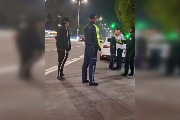 Toshkentda mast haydovchi YPX xodimiga hujum qildi: jinoyat ishi qo‘zg‘atildi