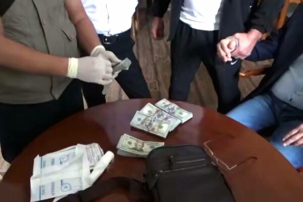 Nukusda 200 ming dollar talab qilgan tovlamachi qo‘lga olindi